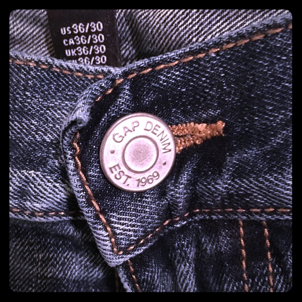 GAP straight fit jeans 36 x 30 basically new NWOT